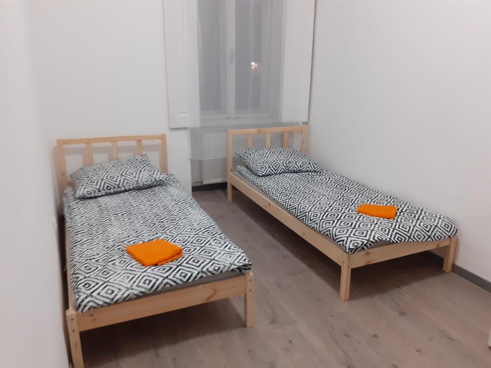 Fantomas*** City Center Apartments No2 3Bedroom + Living Room Szombathely Dış mekan fotoğraf